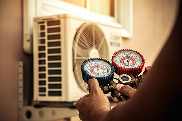 Professional Hvac Maintenance technician working in Albany, MO